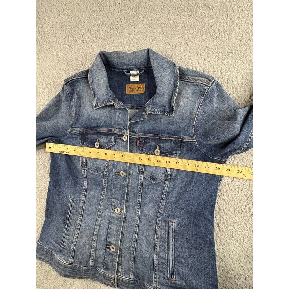 Levi's Denim Trucker Jacket Men's XL Blue Jean Collared Faded Long Sleeves